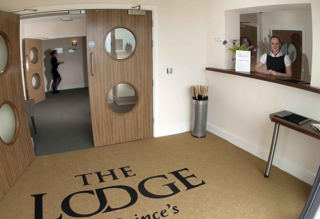 The Lodge At Prince'S Sandwich Extérieur photo